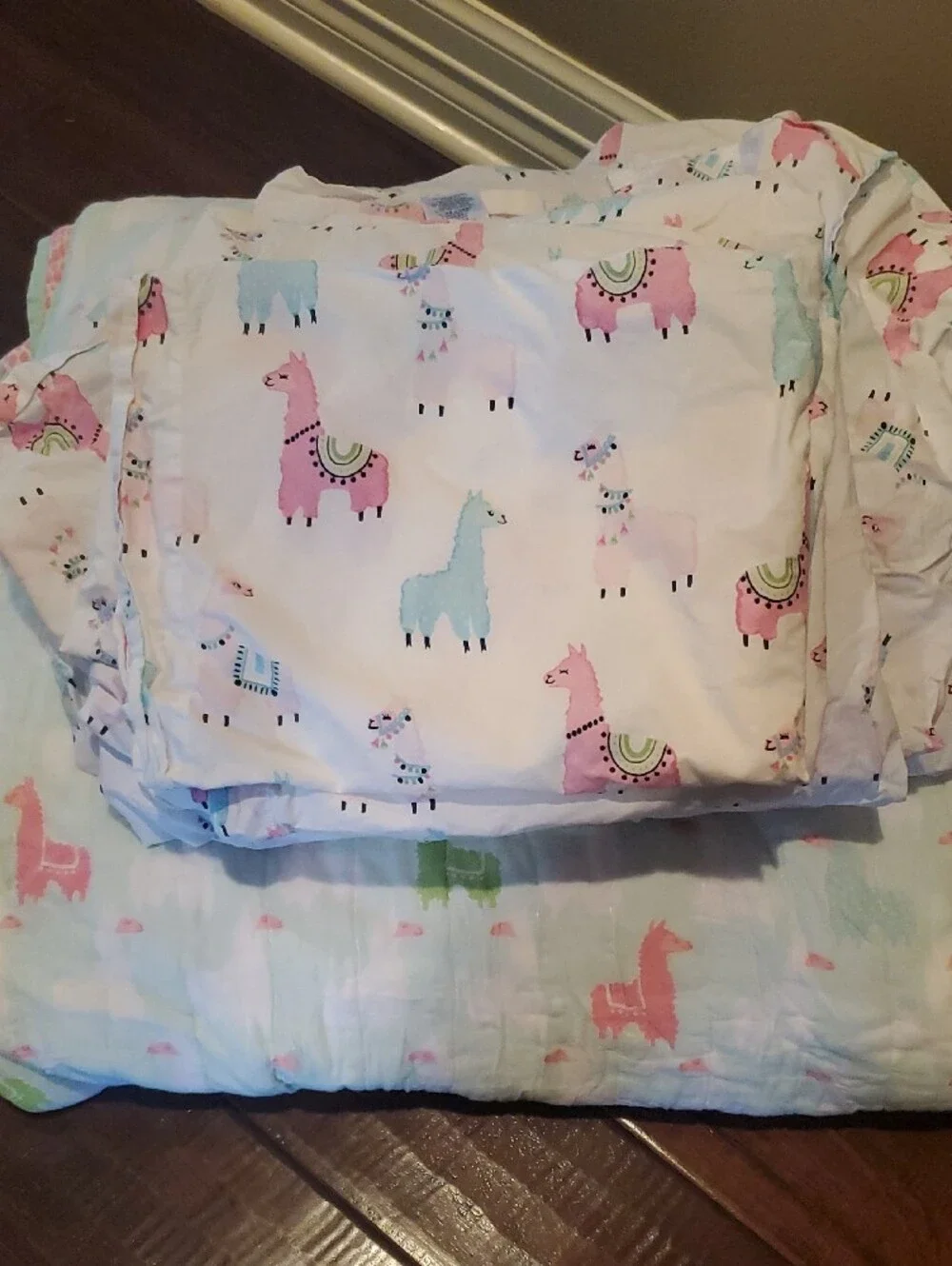 PotteryBarn Kids White Full/Queen Quilt Set with Pink, Green & Blue Llama Prints